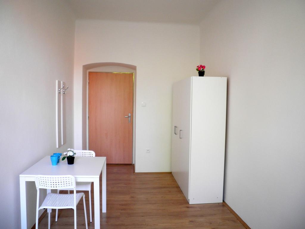 Centrum Ubytovani Břeclav חדר תמונה